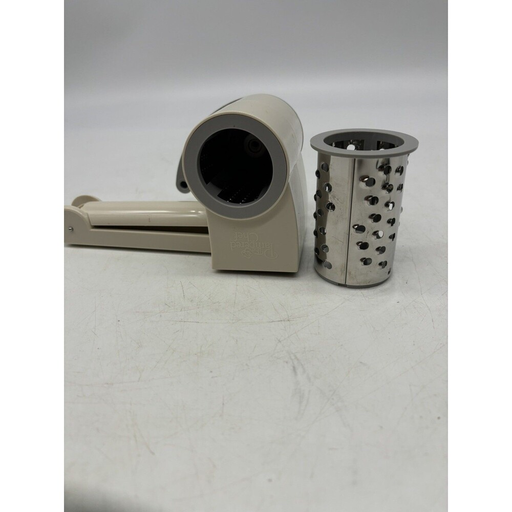 Pampered Chef Deluxe Cheese Grater 2 Barrels #1275